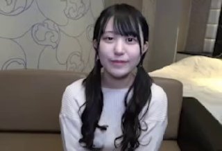坐在学长的根茎上写作业分享女友13